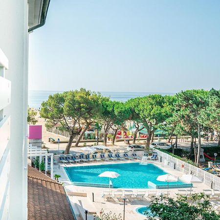Hotel Bristol لينانو سابيادورو المظهر الخارجي الصورة