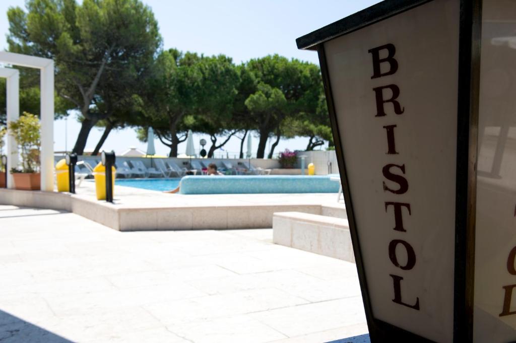 Hotel Bristol لينانو سابيادورو المظهر الخارجي الصورة