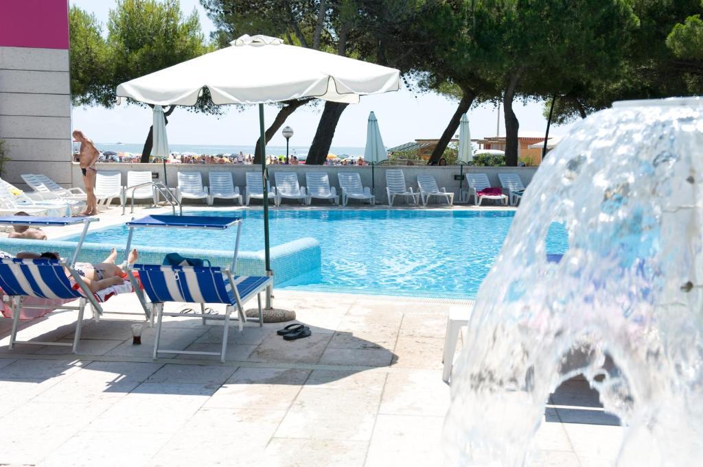 Hotel Bristol لينانو سابيادورو المظهر الخارجي الصورة